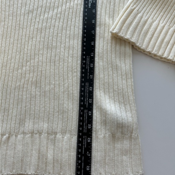 H&M Divided Womens XS Ribbed Knit Sweater With Zip Collar‎ 100% Acrylic - Picture 6 of 10